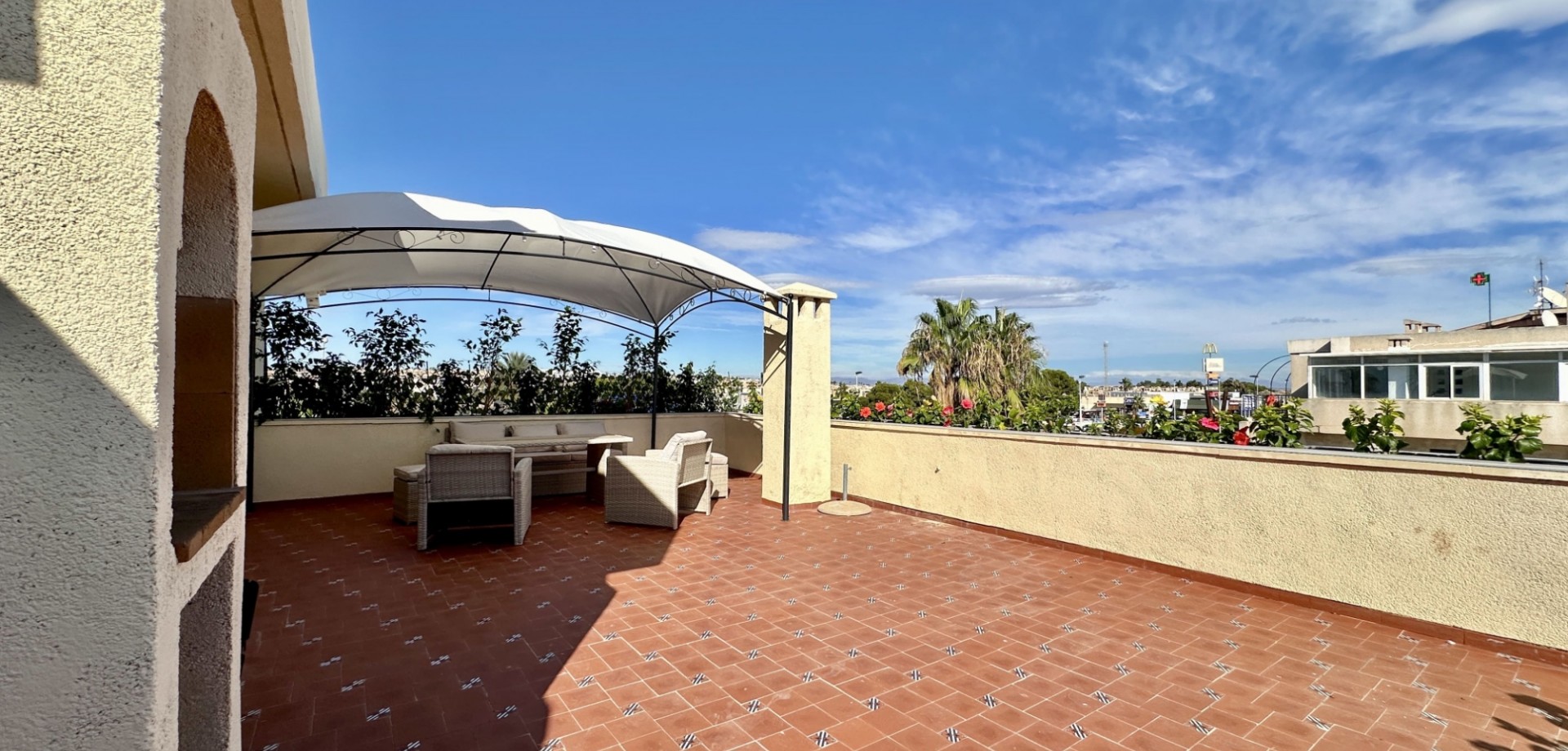 Kitchen in apartment for sale in Orihuela Costa