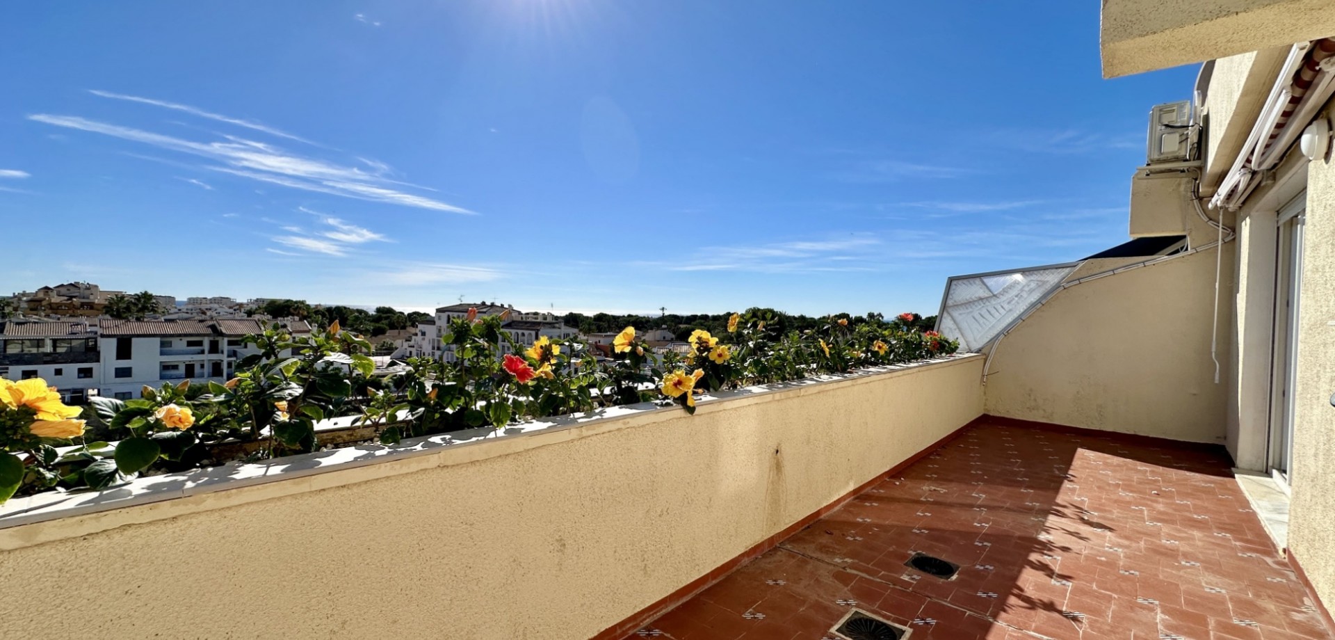 Garden in apartment for sale in Orihuela Costa
