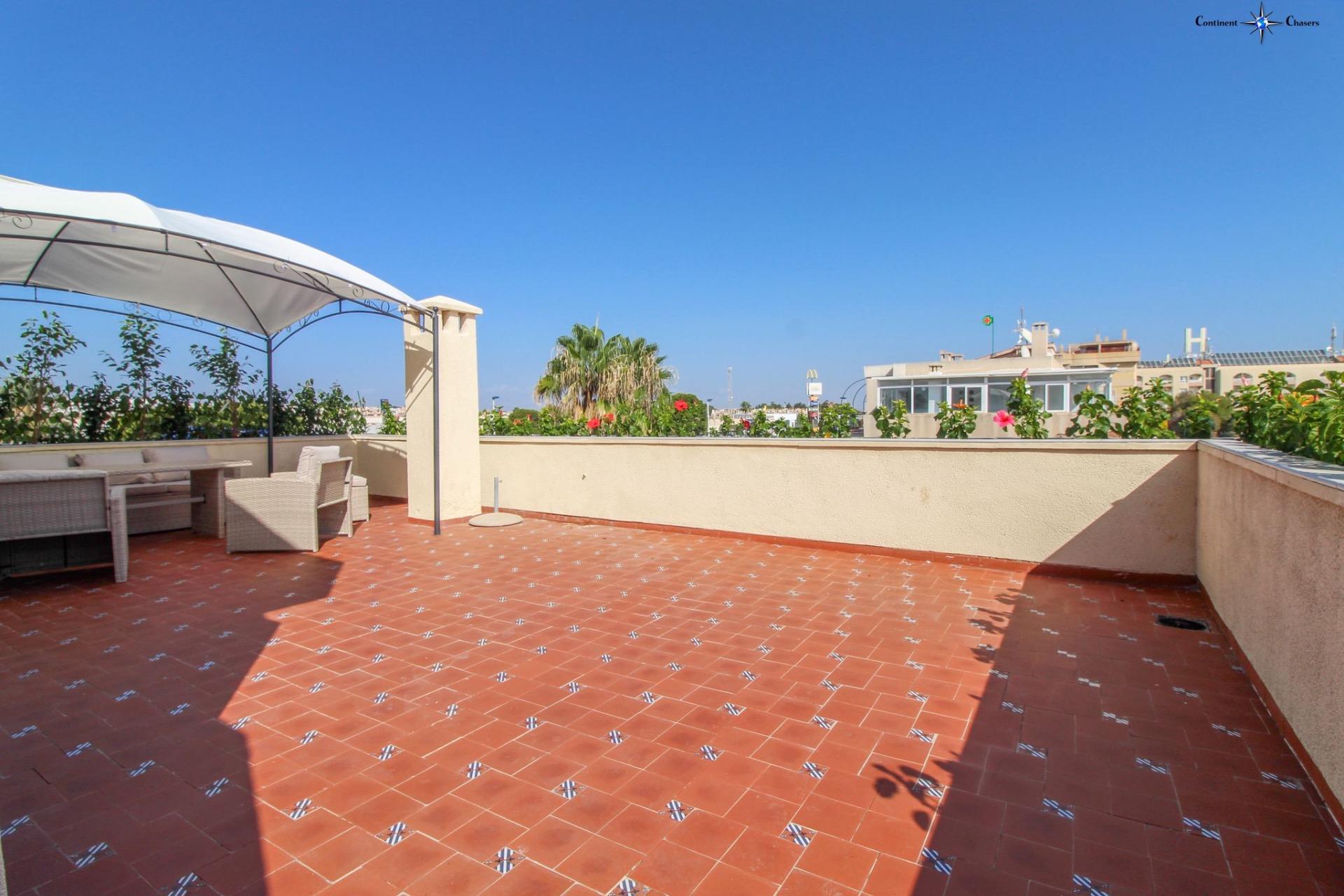 Discover this stunning penthouse located in the exclusive Punta Prima area of Torrevieja