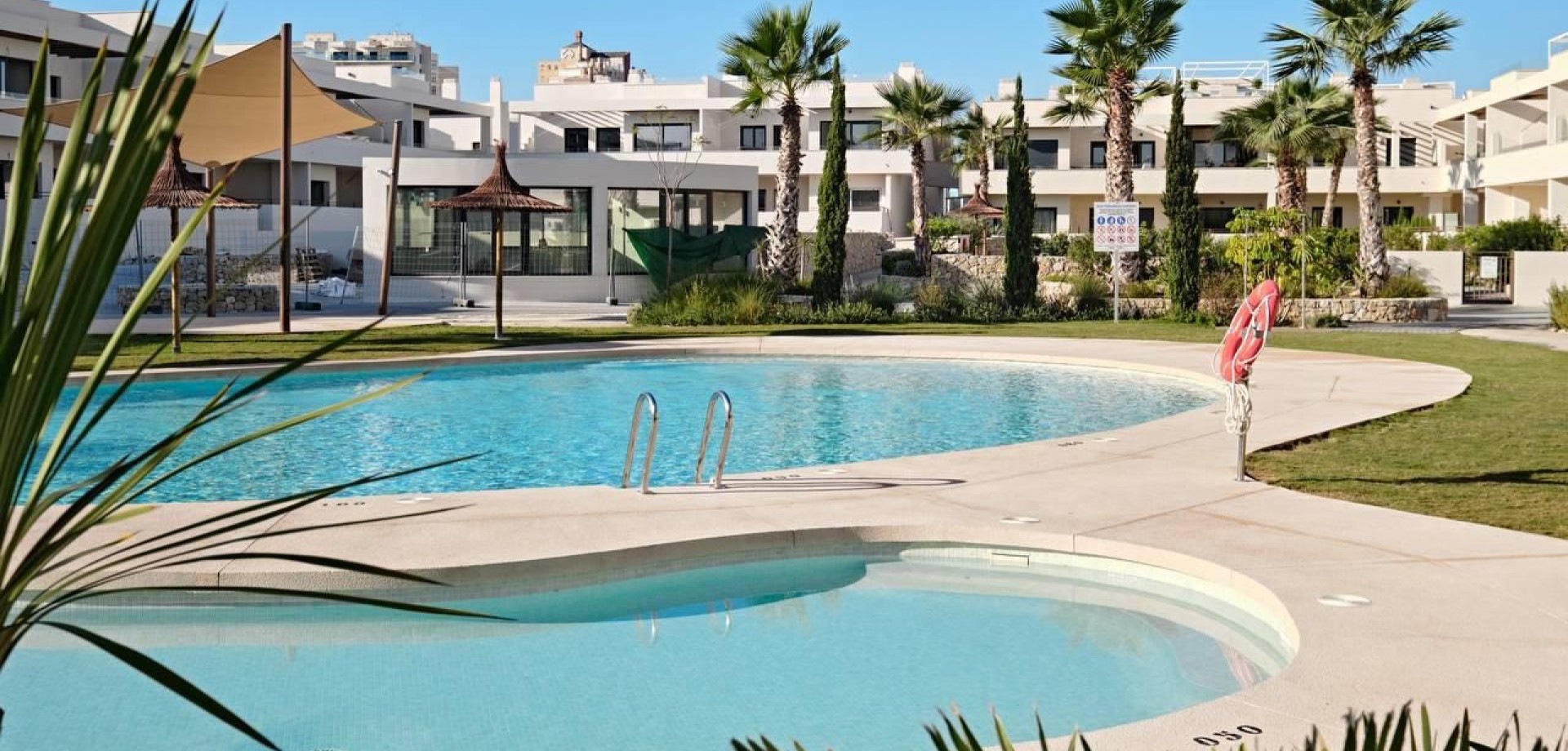 Living room in apartment for sale in Torrevieja