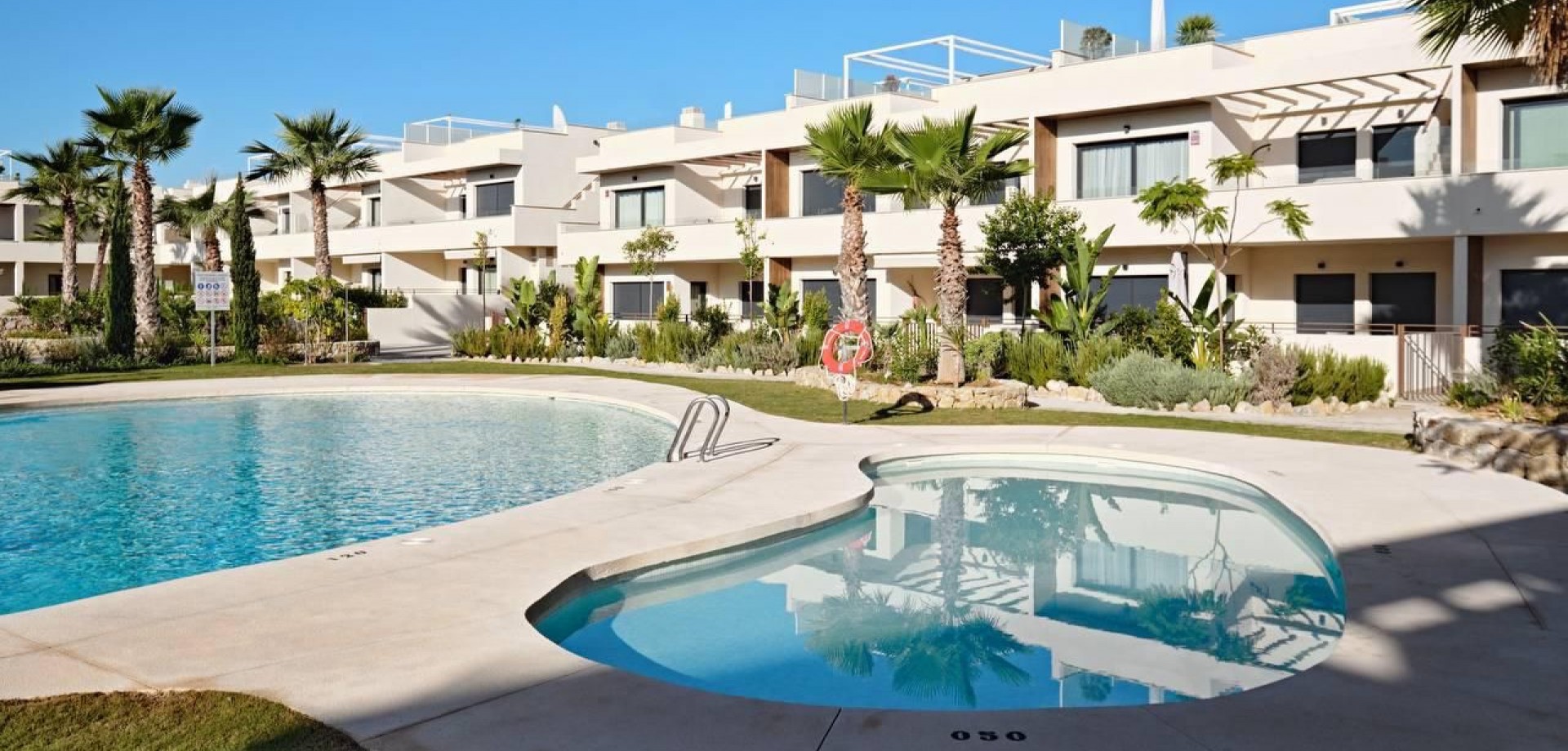 Bathroom in apartment for sale in Torrevieja