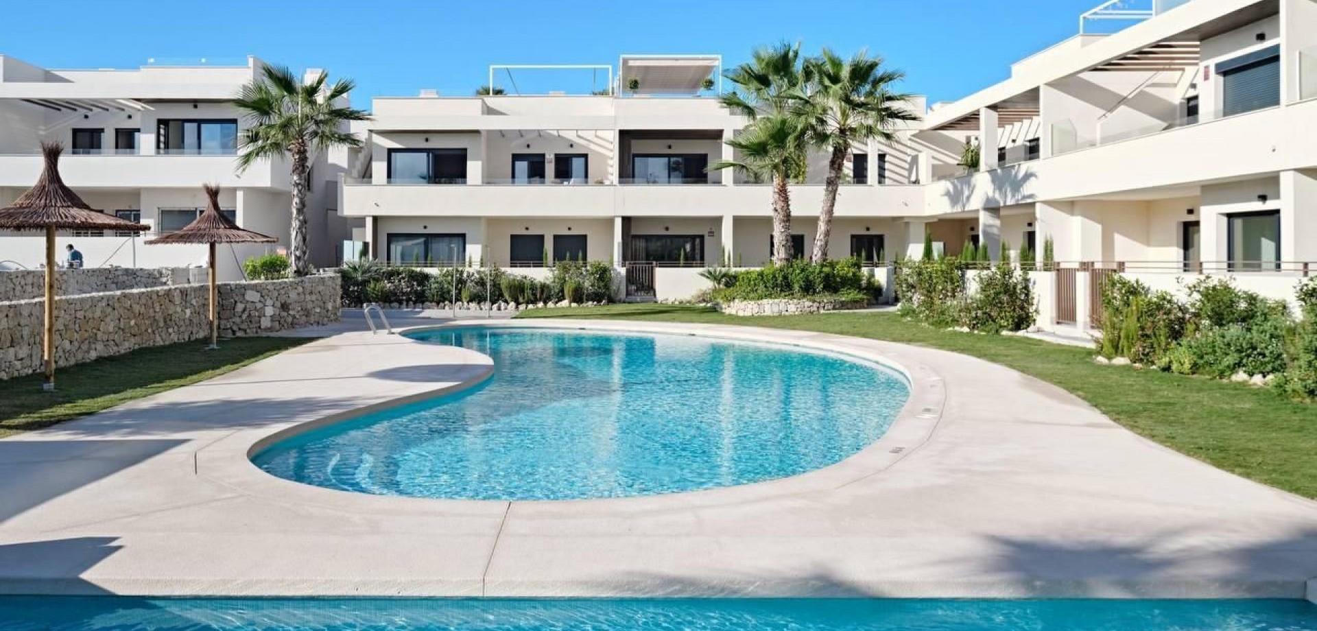 Pool area in apartment for sale in Torrevieja