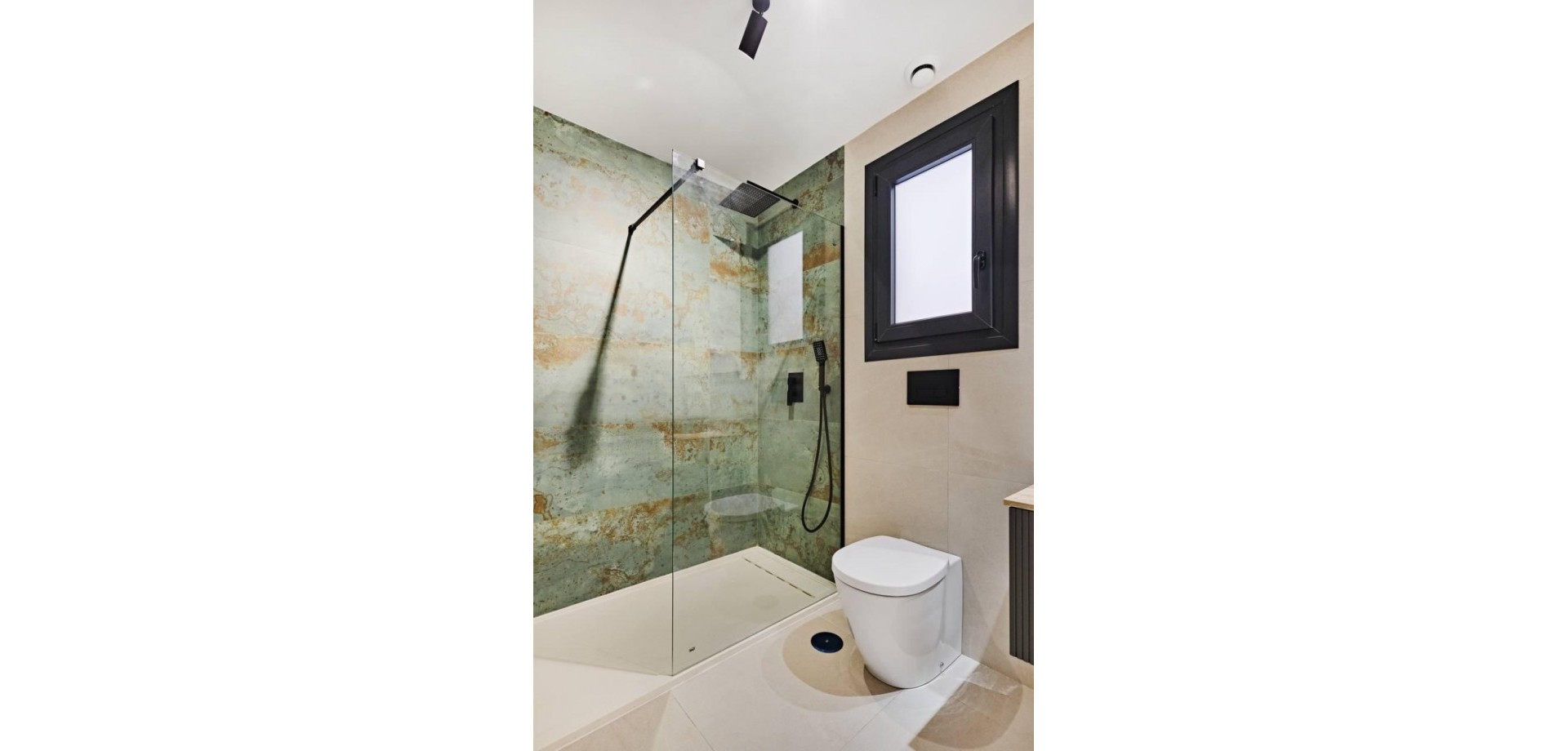 Bathroom in apartment for sale in Torrevieja