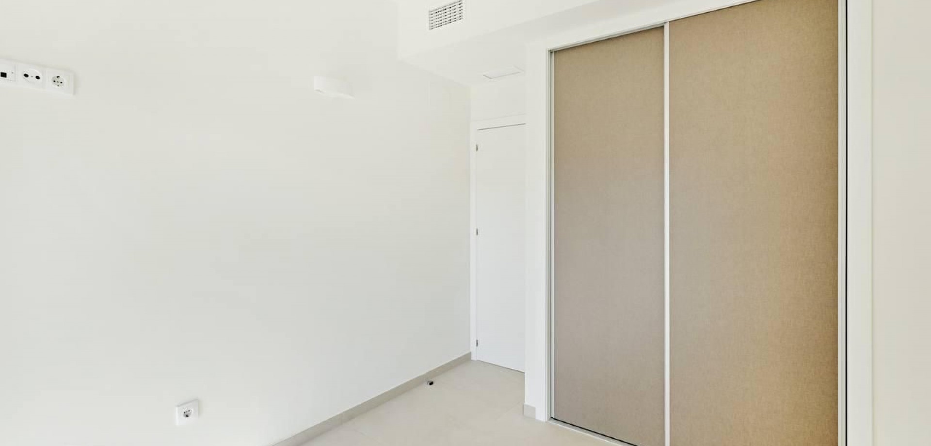 Terrace in apartment for sale in Torrevieja