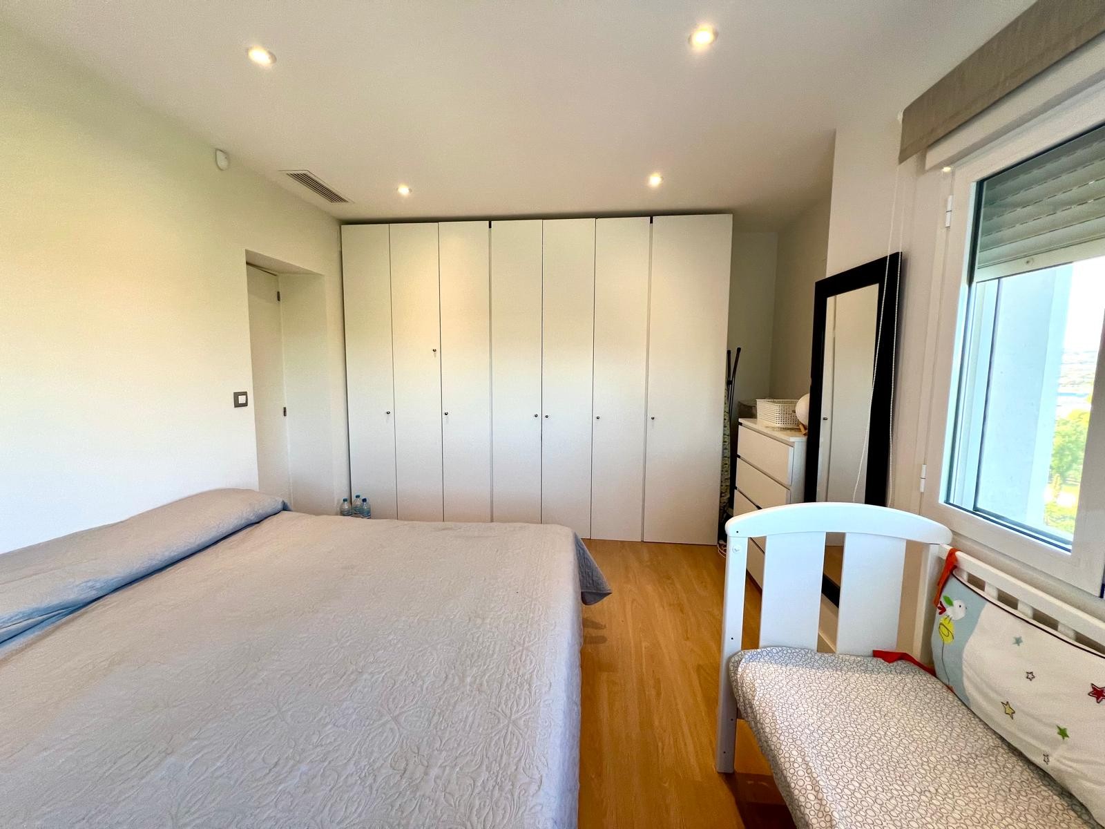 Dining area in villa for sale in Elda