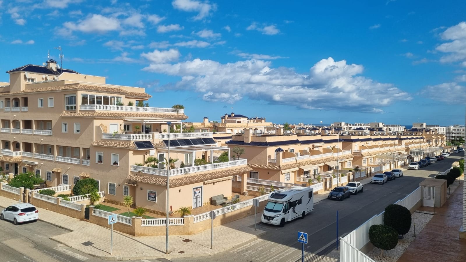Dining area in villa for sale in Orihuela Costa