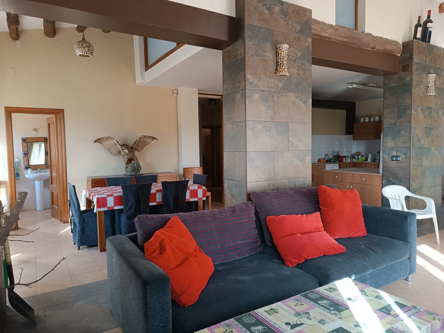 Bedroom in villa for sale in Yecla