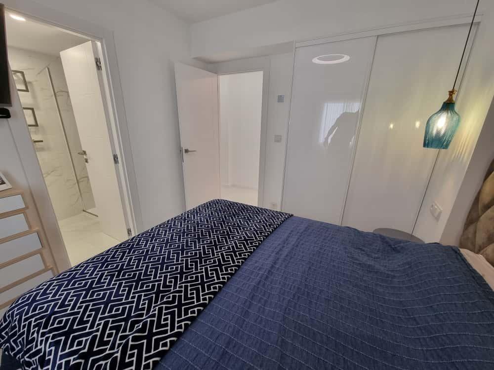 Master bedroom in apartment for sale in Torrevieja