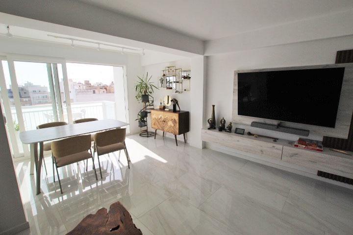 Bedroom in apartment for sale in Torrevieja
