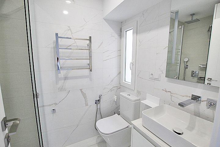 Master bedroom in apartment for sale in Torrevieja