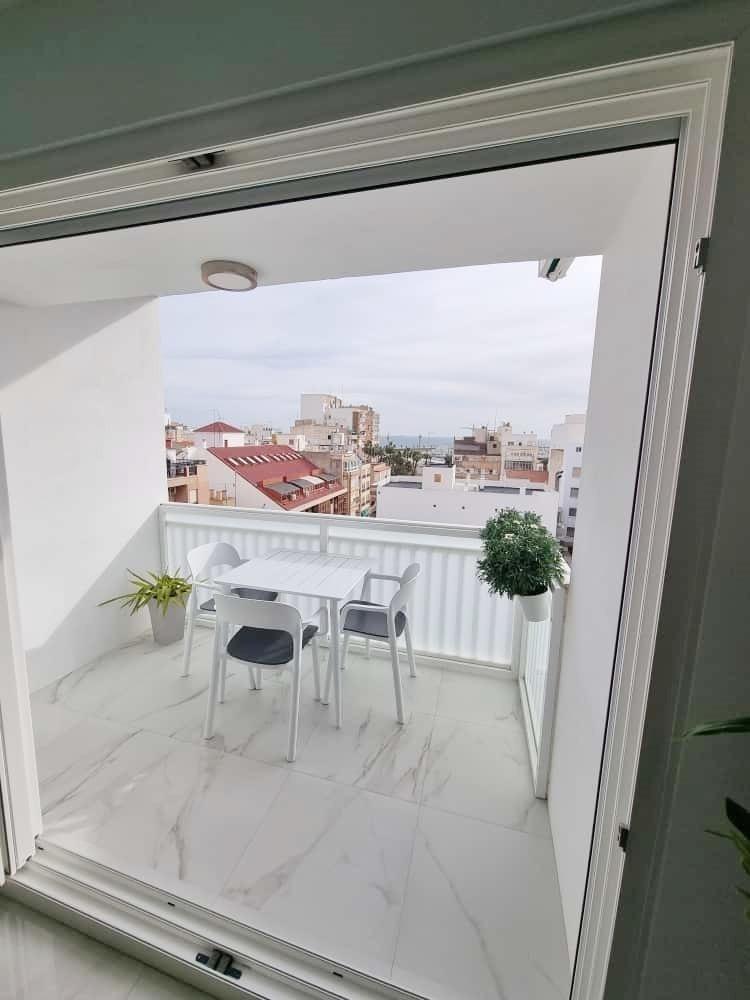 Terrace in apartment for sale in Torrevieja