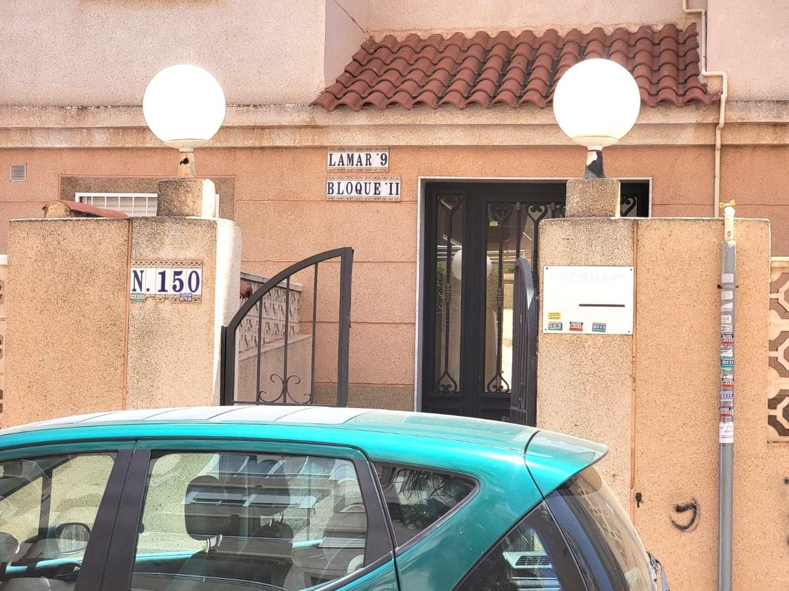 Garden in apartment for sale in Torrevieja