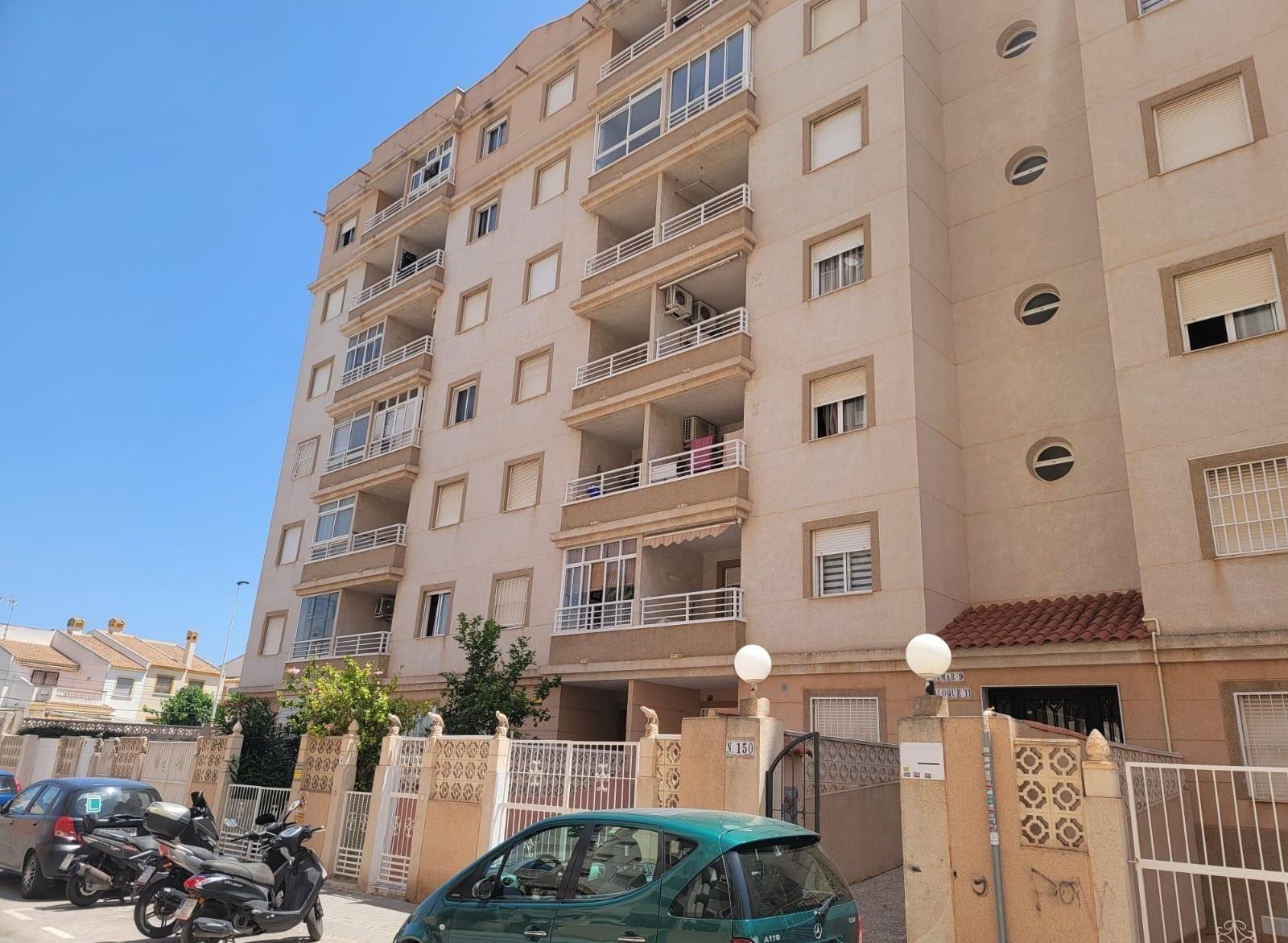 Dining area in apartment for sale in Torrevieja