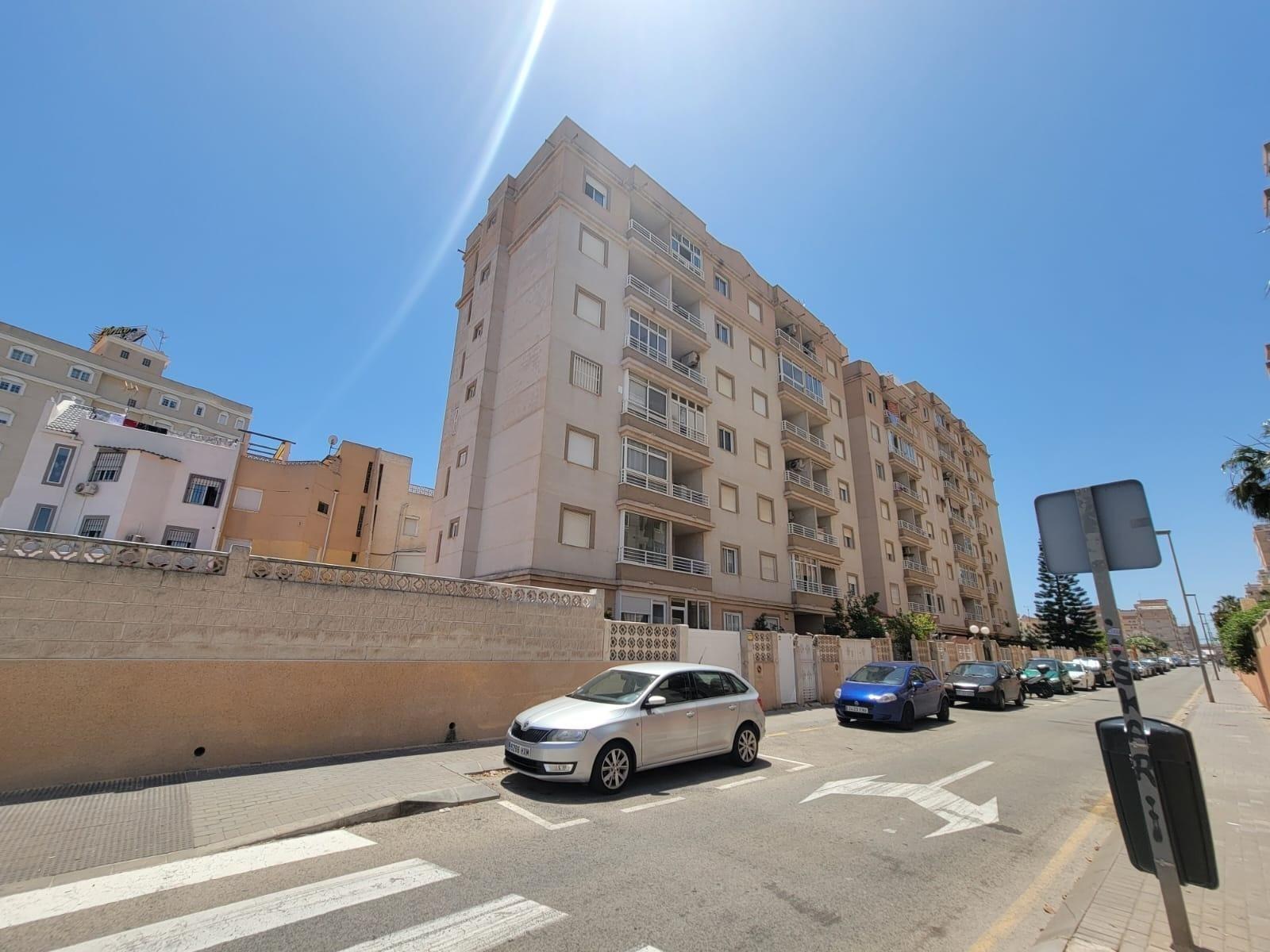 Kitchen in apartment for sale in Torrevieja