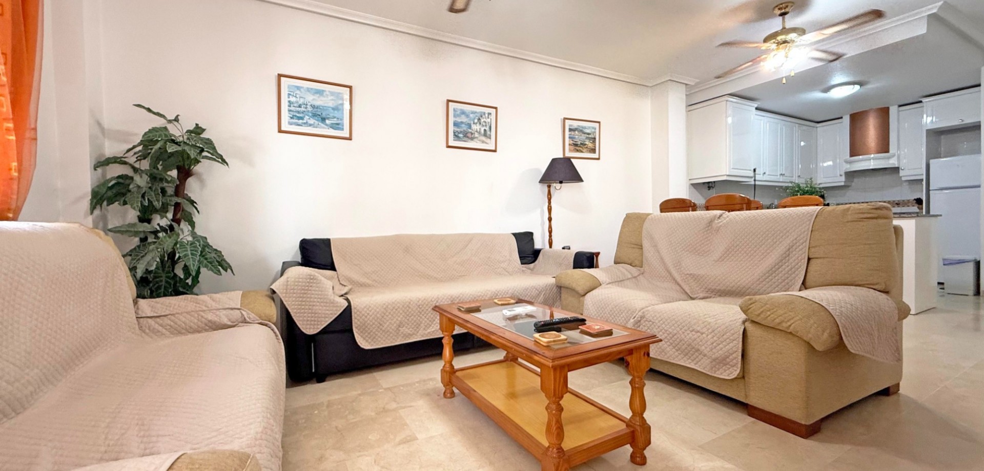 Dining area in apartment for sale in Orihuela Costa
