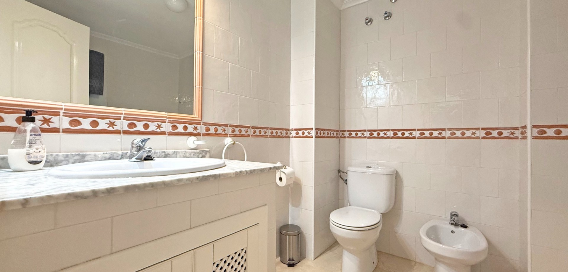 Kitchen in apartment for sale in Orihuela Costa