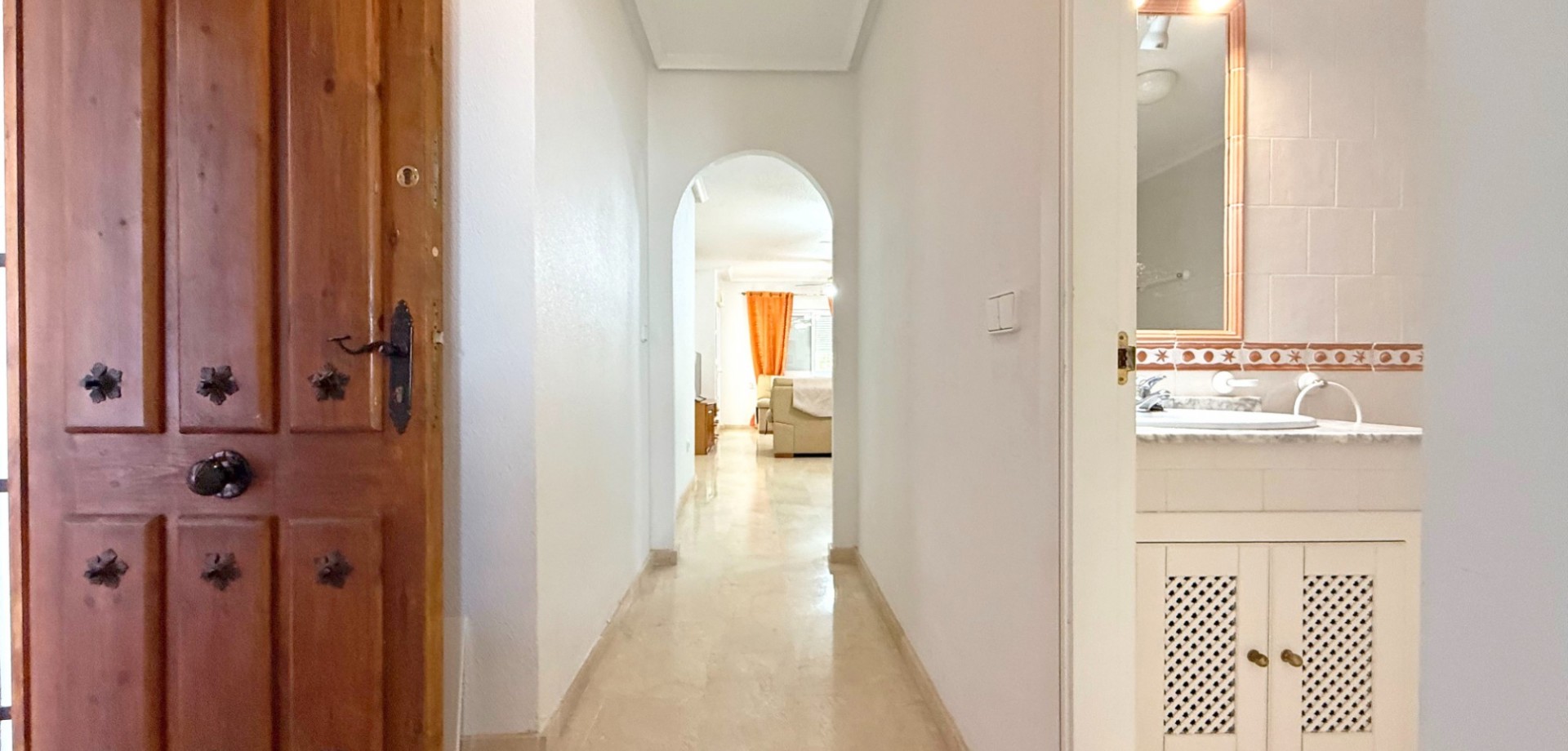 Dining area in apartment for sale in Orihuela Costa