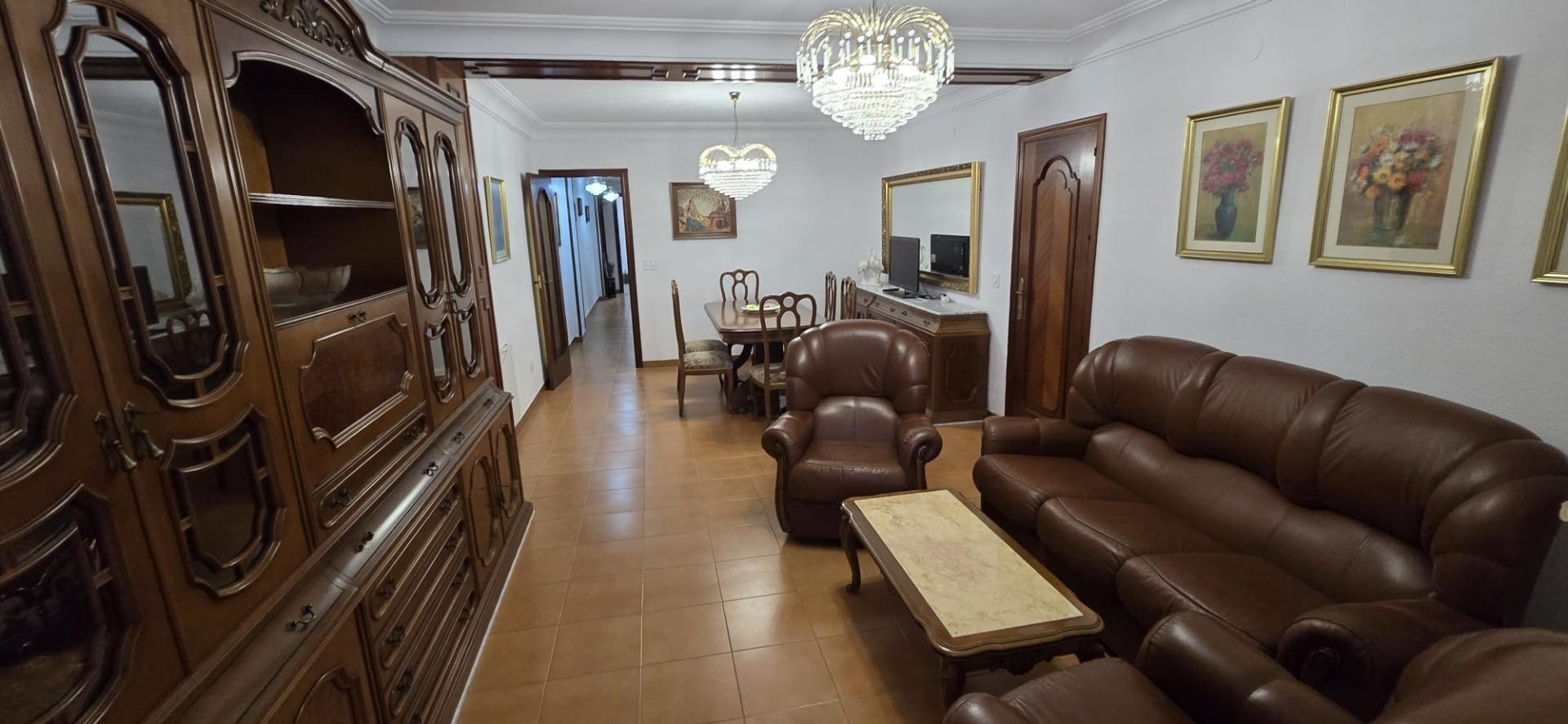 Bedrooms: 4, Bathrooms: 2, Apartment in Torrevieja, Alicante, Spain