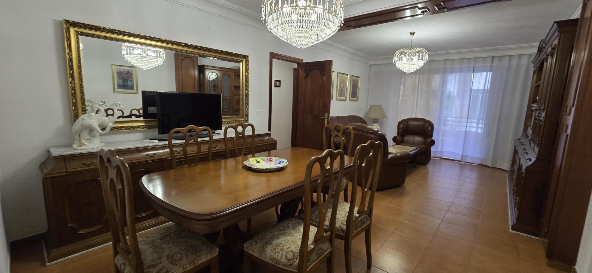 Bedrooms: 4, Bathrooms: 2, Apartment in Torrevieja, Alicante, Spain