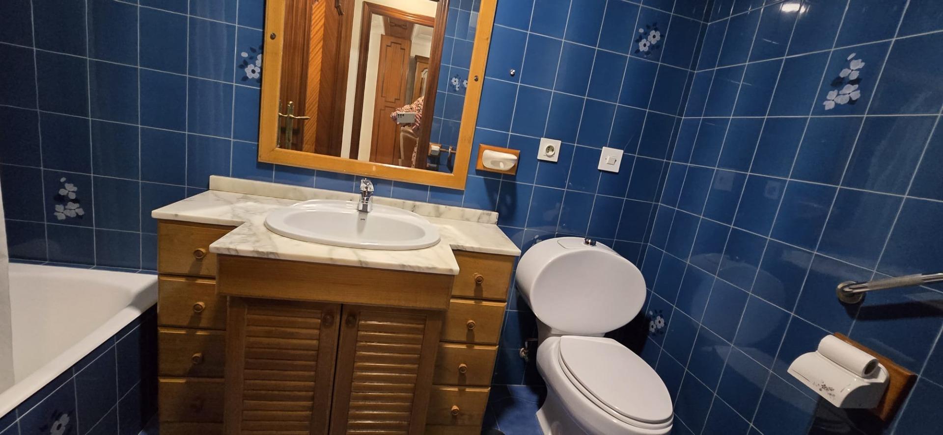 Bedroom in apartment for sale in Torrevieja