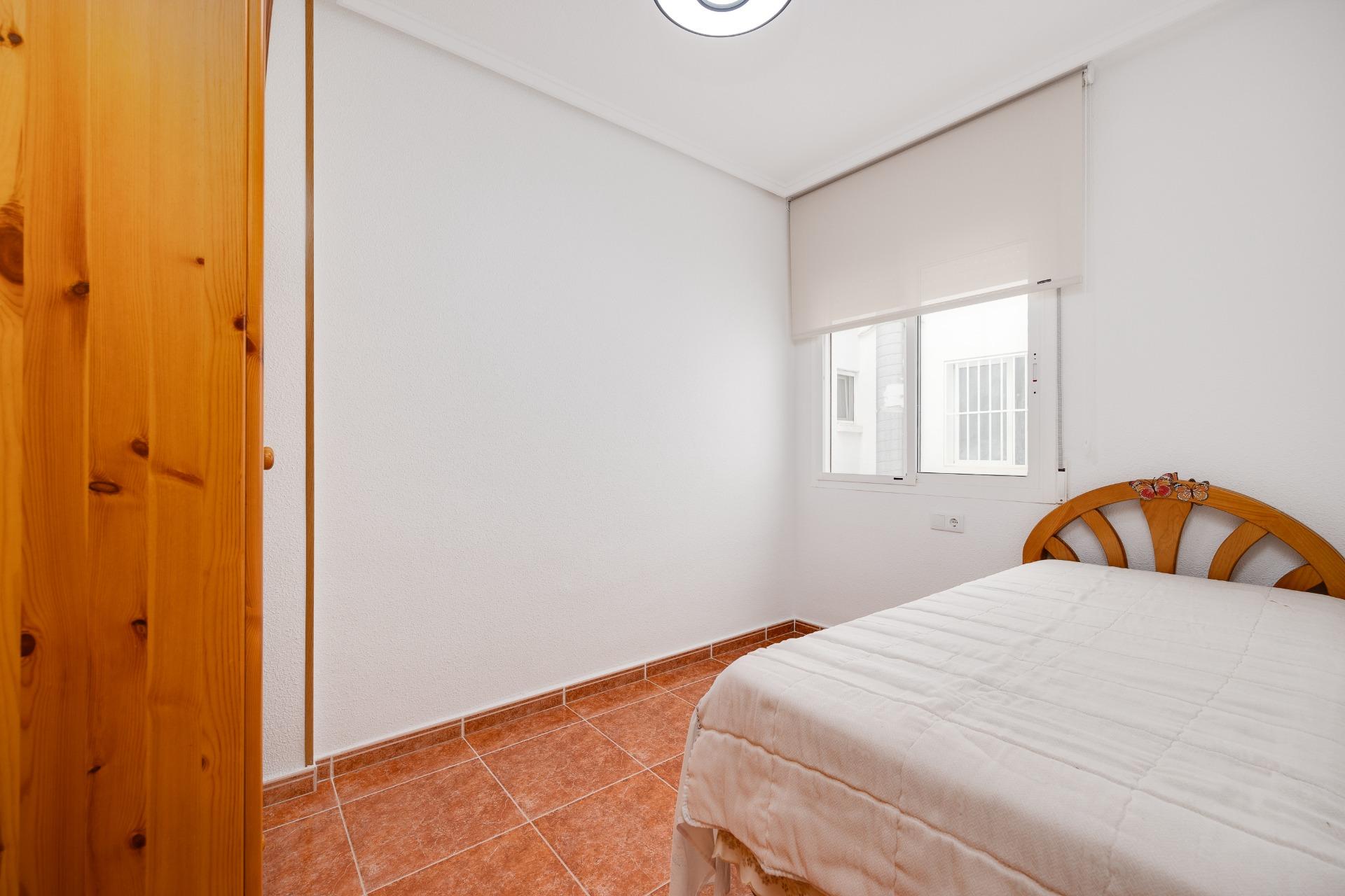 Kitchen in apartment for sale in Guardamar del Segura