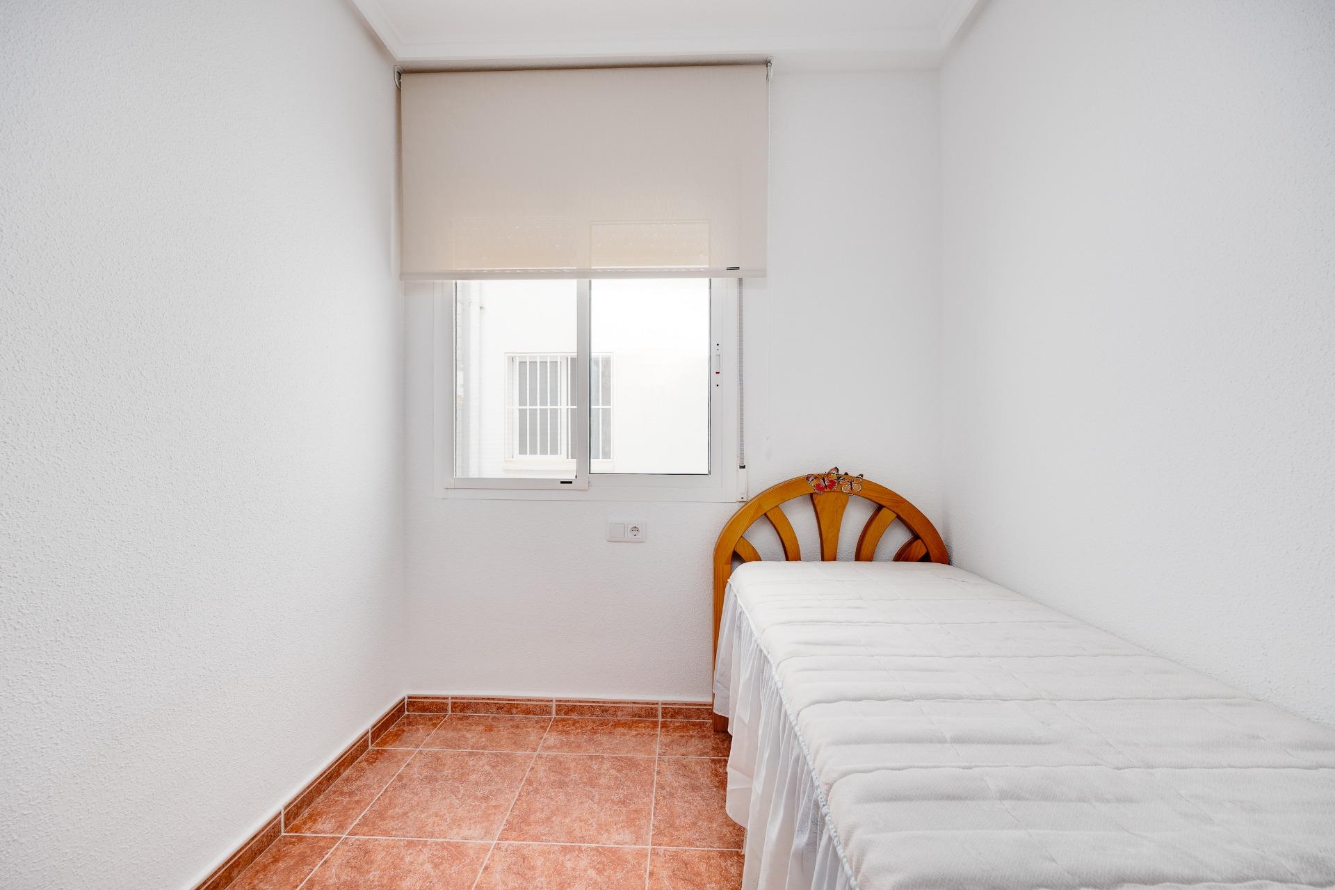 Bathroom in apartment for sale in Guardamar del Segura
