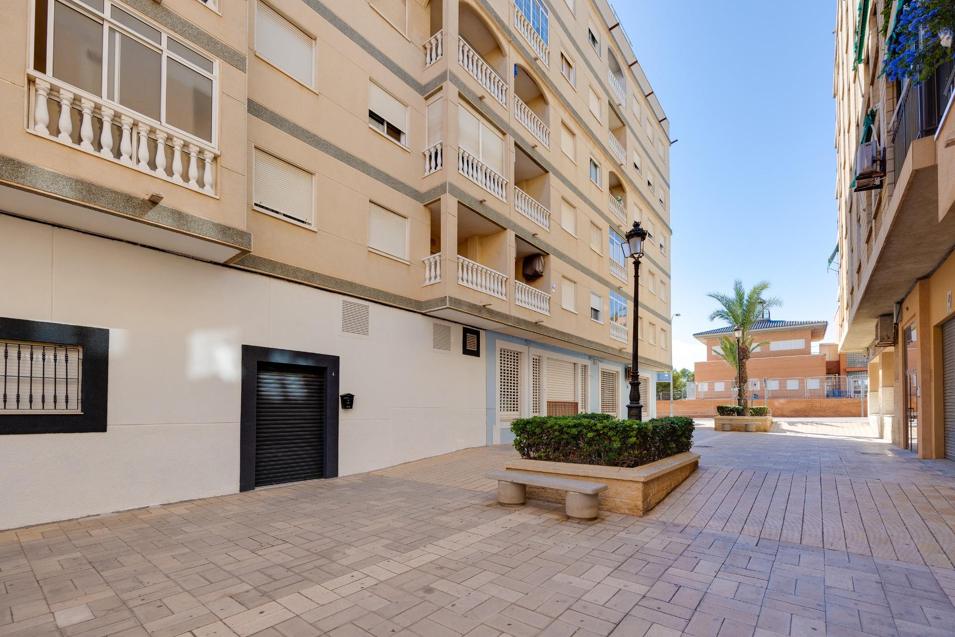 Bathroom in apartment for sale in Guardamar del Segura