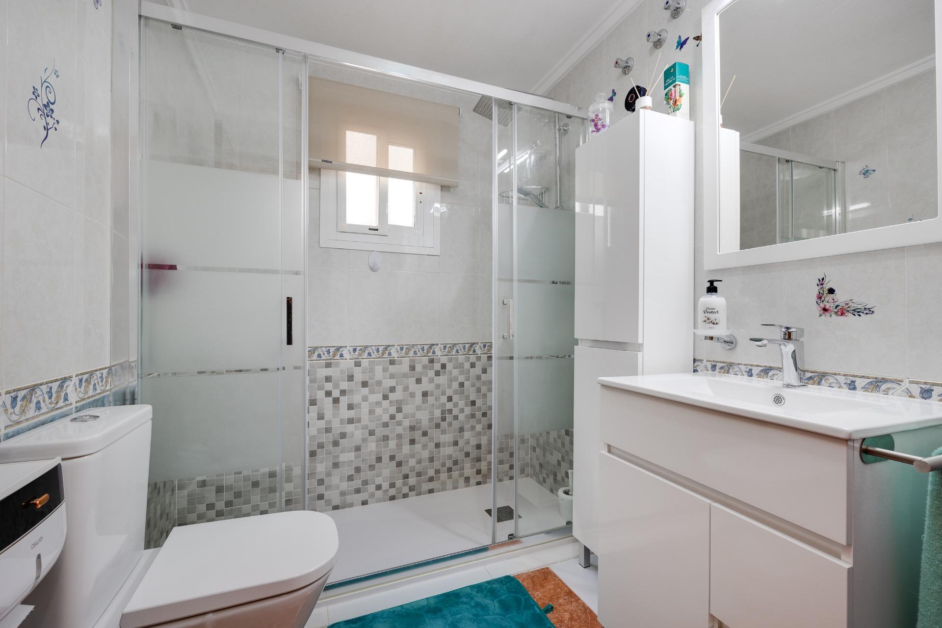 Terrace in apartment for sale in Guardamar del Segura