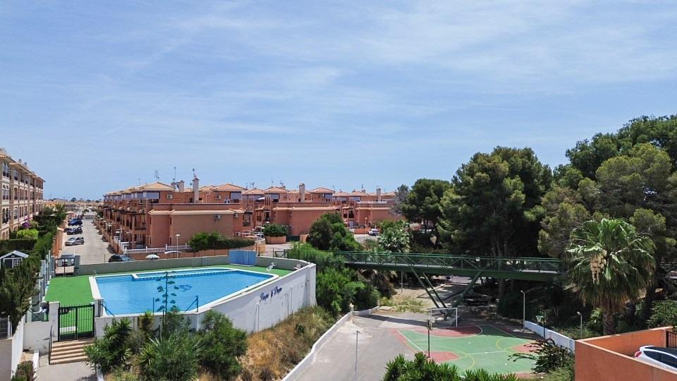 Dining area in apartment for sale in Orihuela Costa
