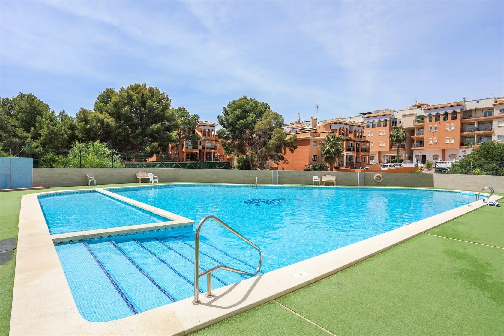 Bedroom in apartment for sale in Orihuela Costa