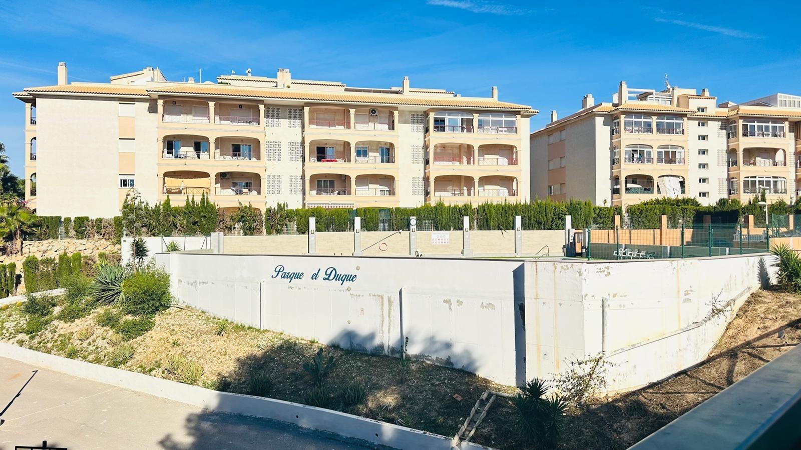 Bedroom in apartment for sale in Orihuela Costa