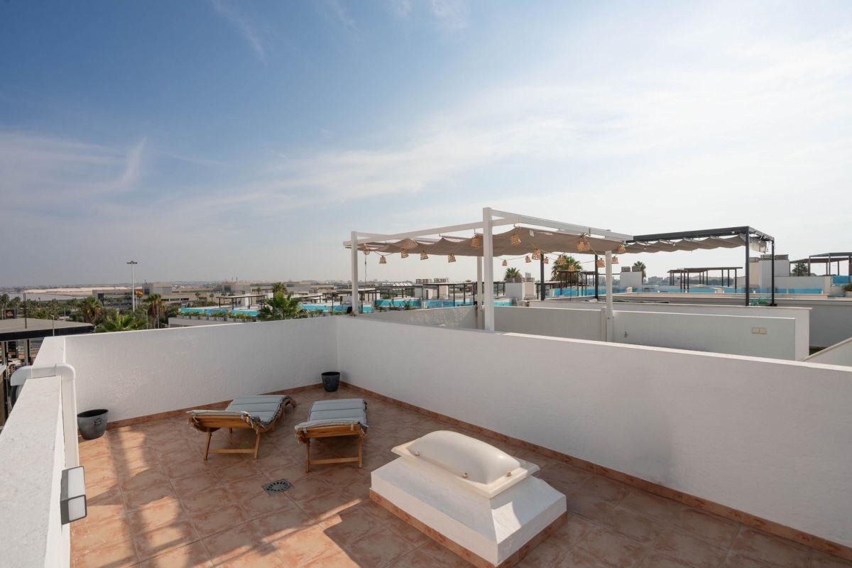 Bedroom in duplex for sale in Torrevieja