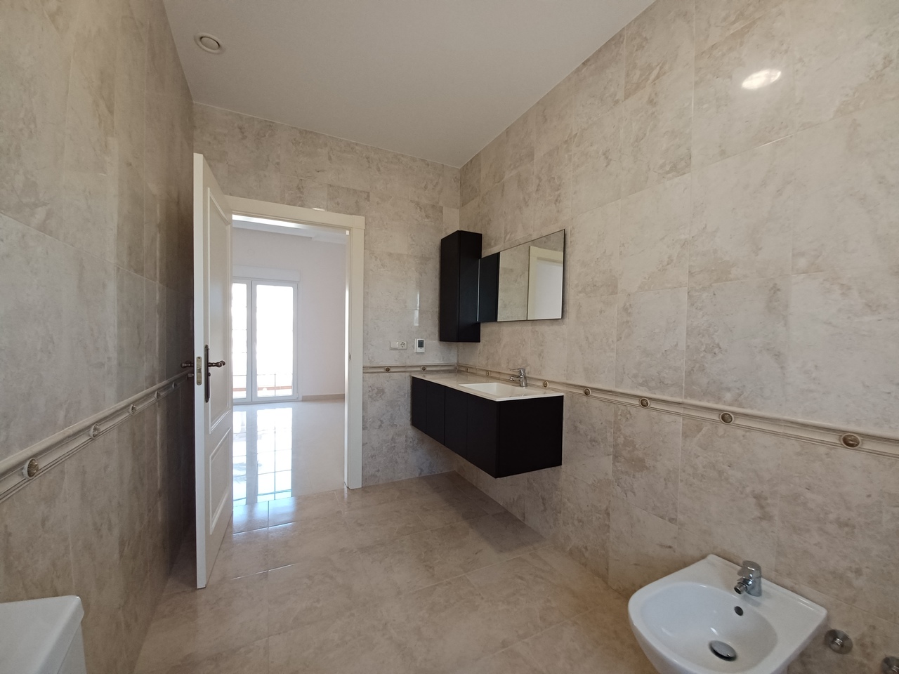Bathroom in villa for sale in Cabo Roig