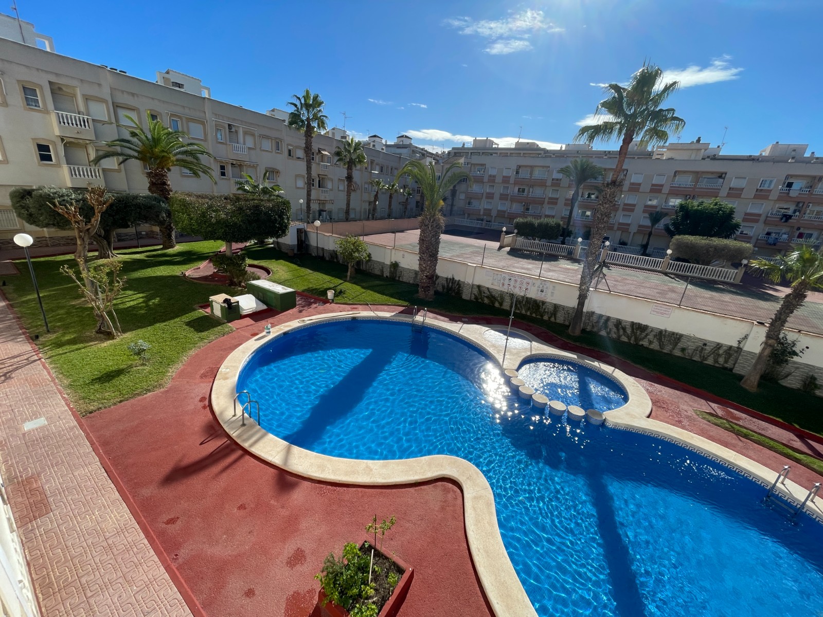 Garden in apartment for sale in Torrevieja
