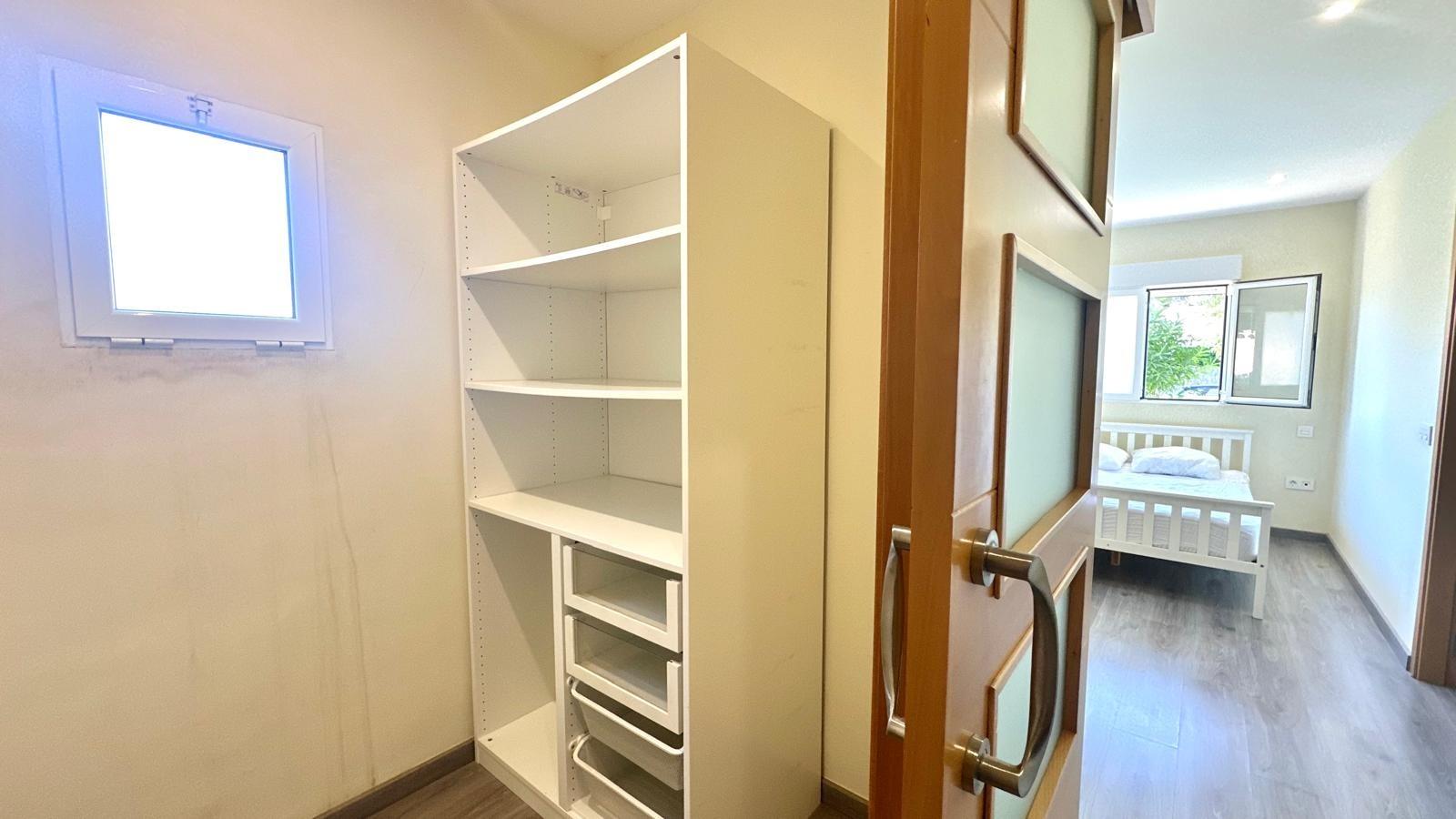 Bedroom in apartment for sale in Orihuela Costa