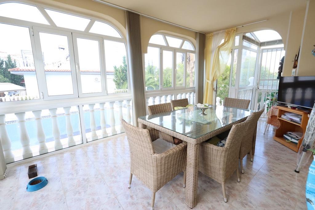Garden in villa for sale in Orihuela Costa