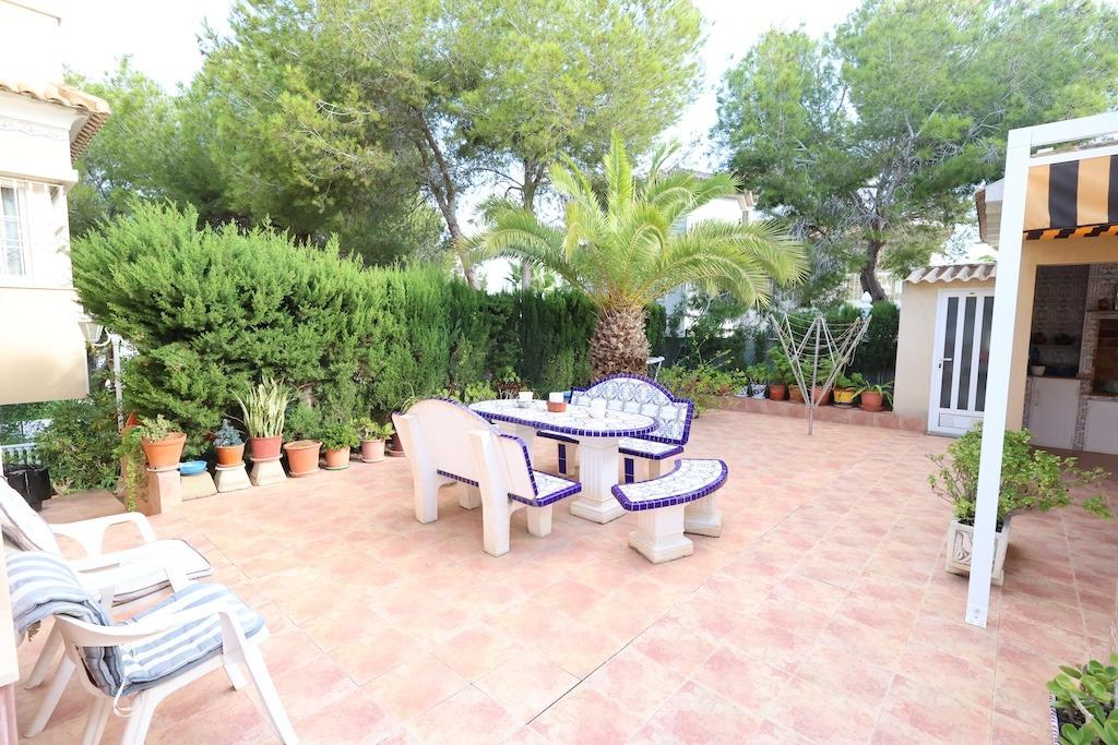 Bedroom in villa for sale in Orihuela Costa