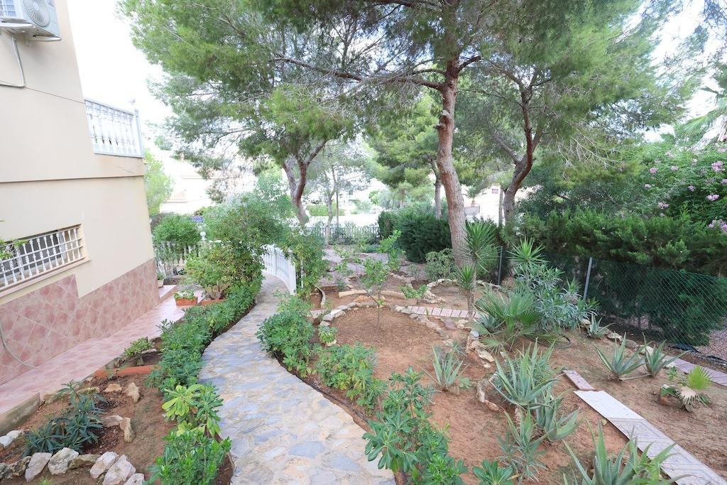 Terrace in villa for sale in Orihuela Costa