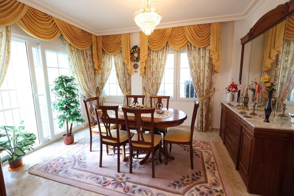 Terrace in villa for sale in Orihuela Costa