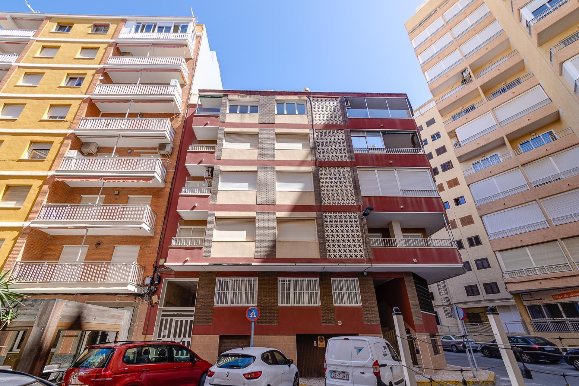 Pool area in apartment for sale in Torrevieja