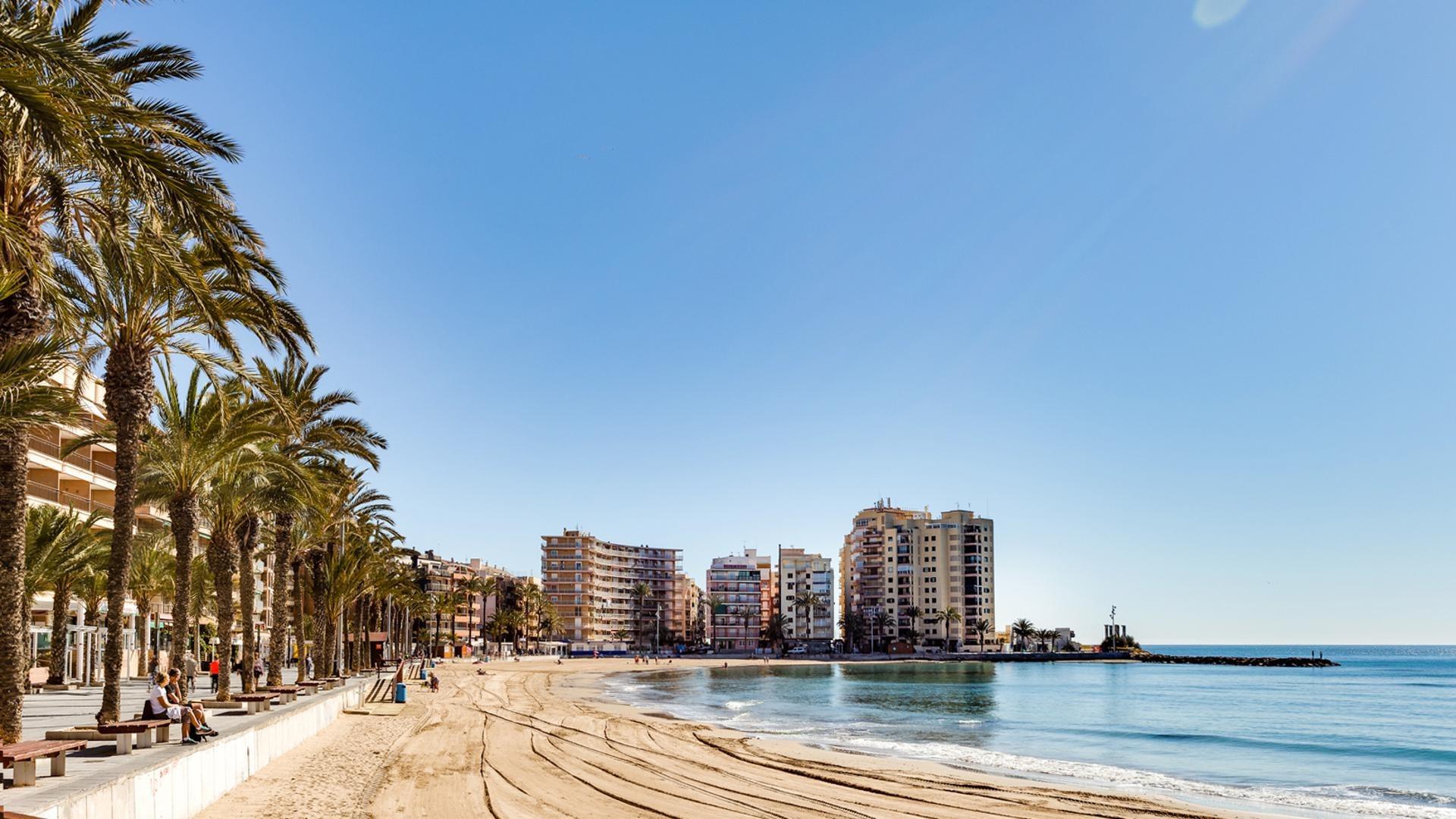 Terrace in apartment for sale in Torrevieja