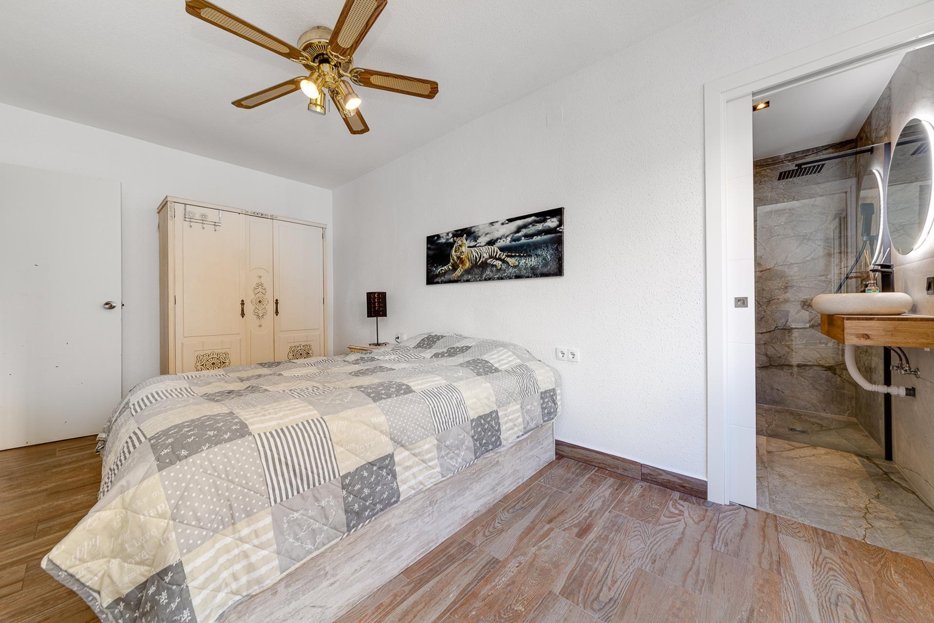 Garden in apartment for sale in Torrevieja