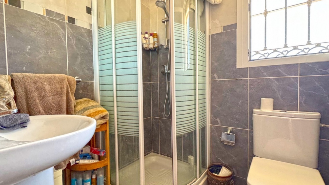 Garden in villa for sale in Torrevieja