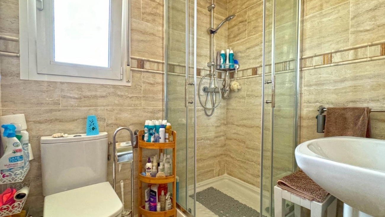 Kitchen in villa for sale in Torrevieja