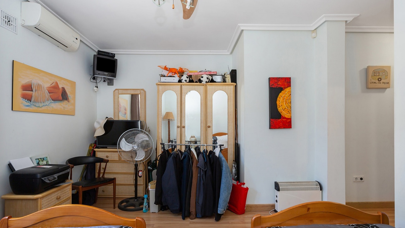 Terrace in villa for sale in Torrevieja