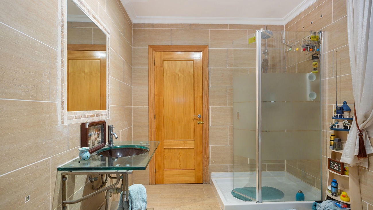 Pool area in villa for sale in Torrevieja