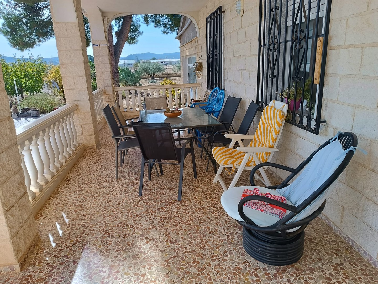 Bedroom in villa for sale in Yecla