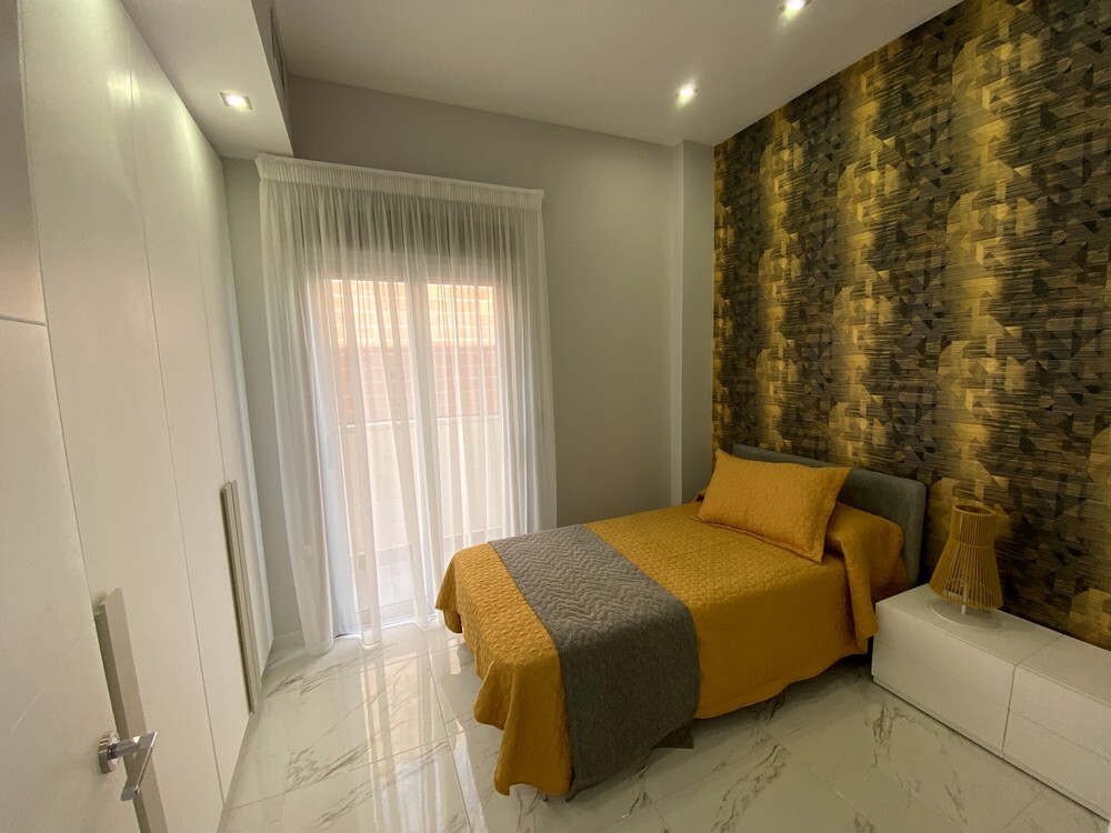 Bedroom in villa for sale in Orihuela Costa