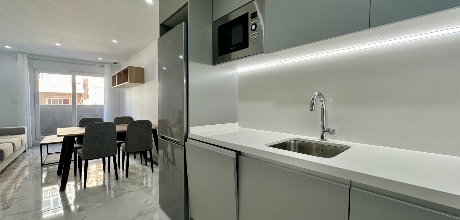 Kitchen in apartment for sale in Torrevieja