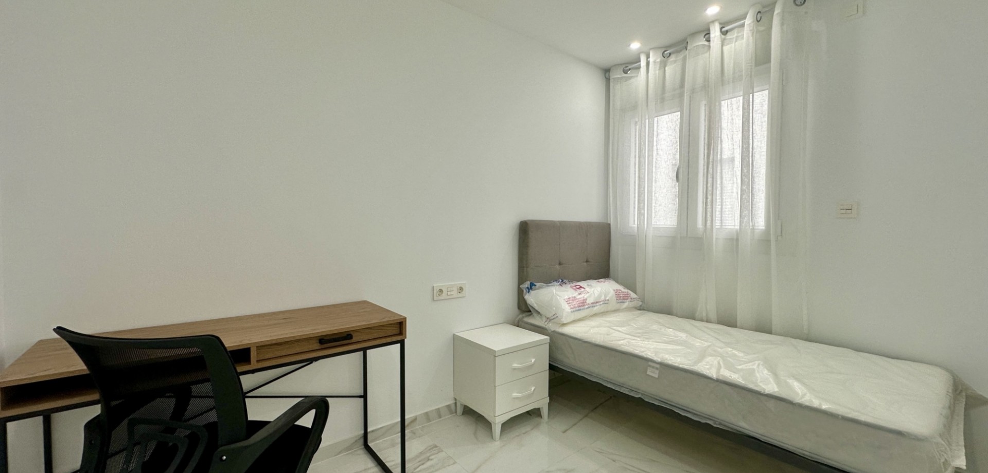 Pool area in apartment for sale in Torrevieja